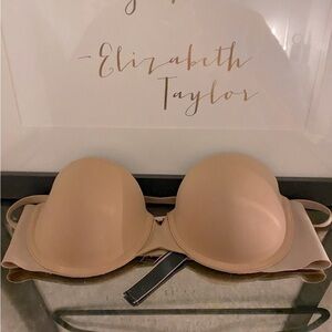 Victoria’s Secret nude bra 32B